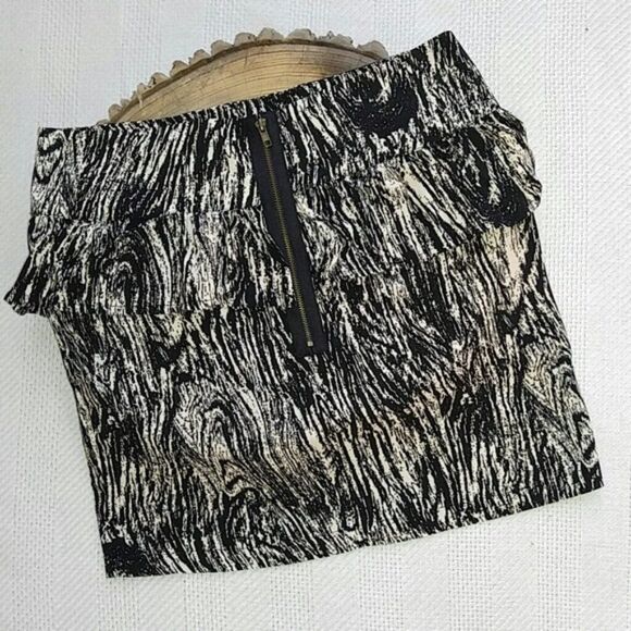 Anthropologie Hazel Peplum Black and Cream Peplum Mini Skirt Women's Large - Picture 5 of 6